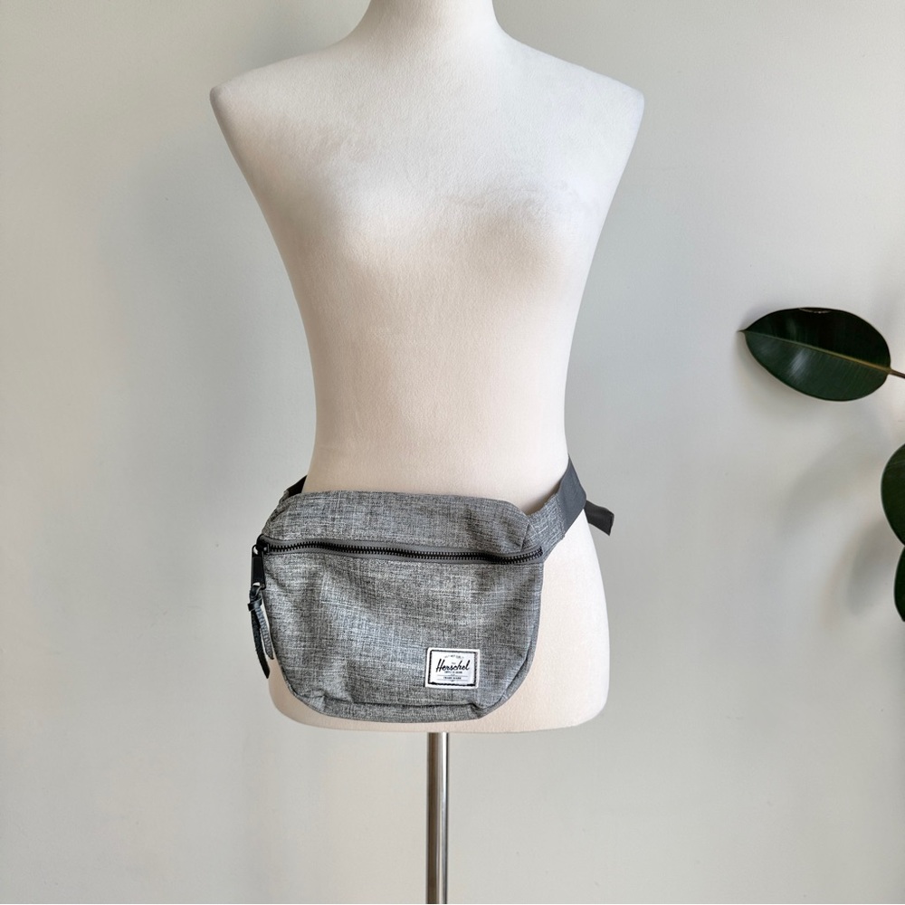 Herschel Settlement Hip Pack - Picture 2 of 9
